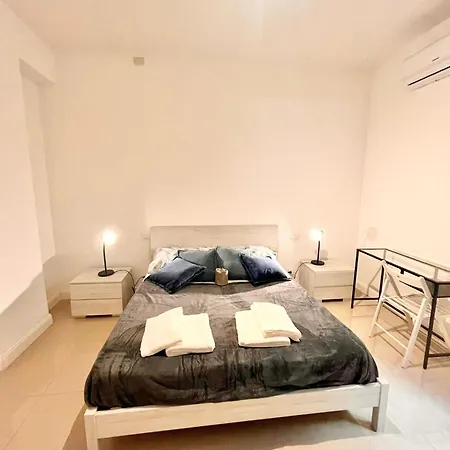 Double With Private Bathroom In Shared Quarto em Acomodações Particulares