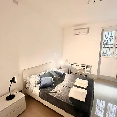 Alloggio in famiglia Double With Private Bathroom In Shared