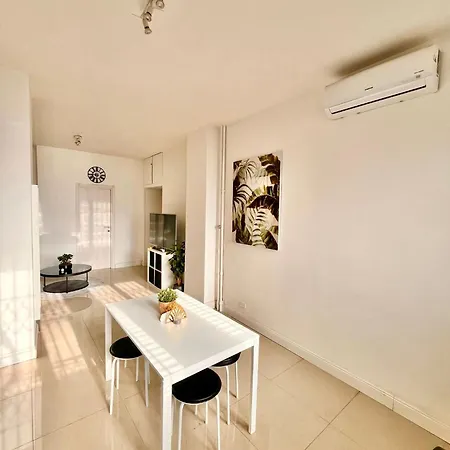 Alloggio in famiglia Double With Private Bathroom In Shared Roma