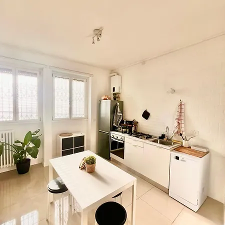 Double With Private Bathroom In Shared Alloggio in famiglia