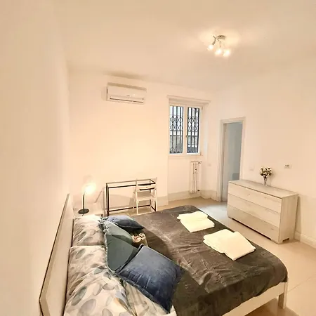Double With Private Bathroom In Shared Alloggio in famiglia *